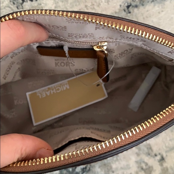 Michael Kors leather crossbody (never used) - Picture 4 of 4